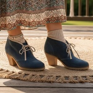 Jasper & Jeera Anthropologie "Yuma" Blue Suede Desert Boots 38 / 8